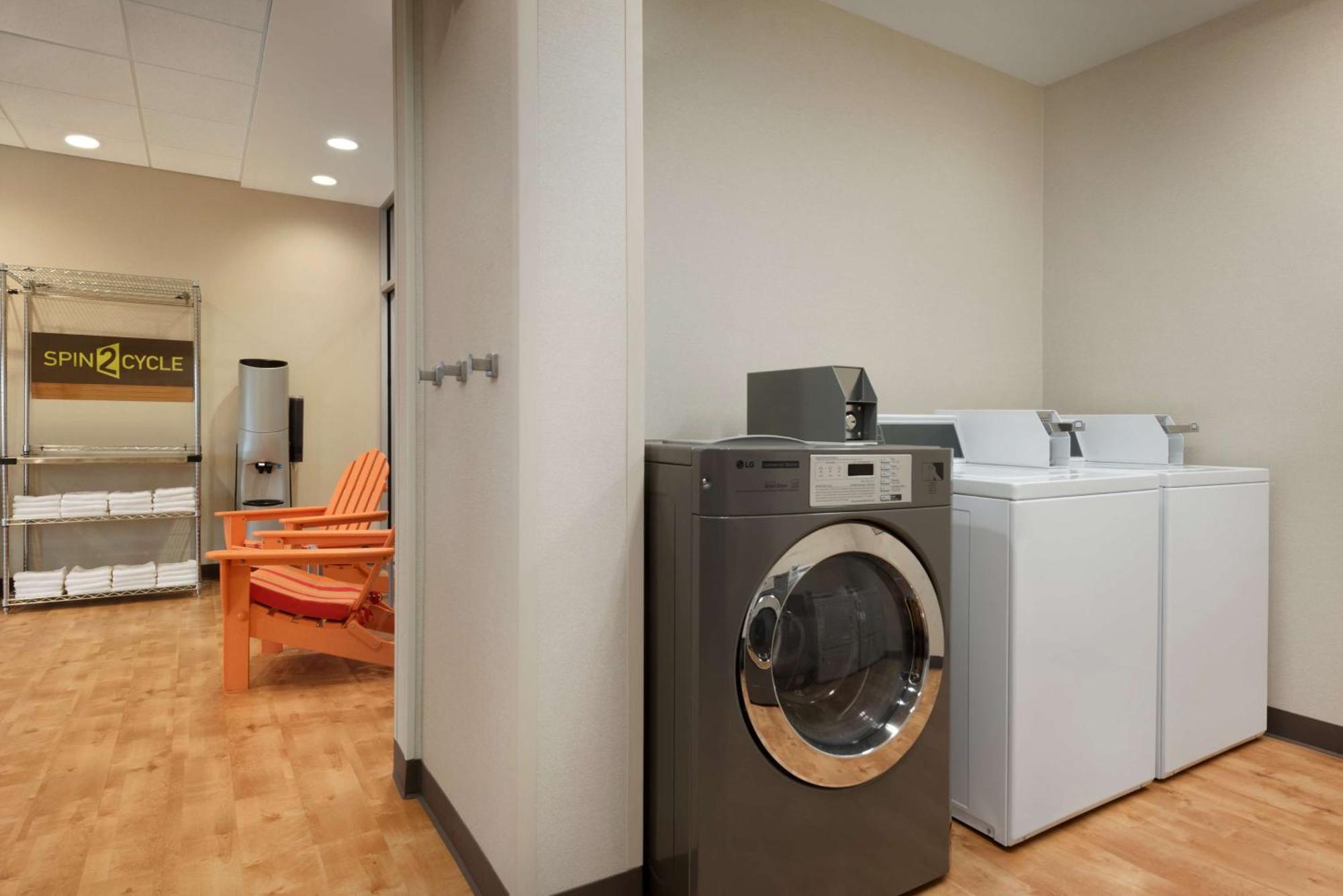 Home2 Suites By Hilton Milwaukee Brookfield Waukesha Ngoại thất bức ảnh